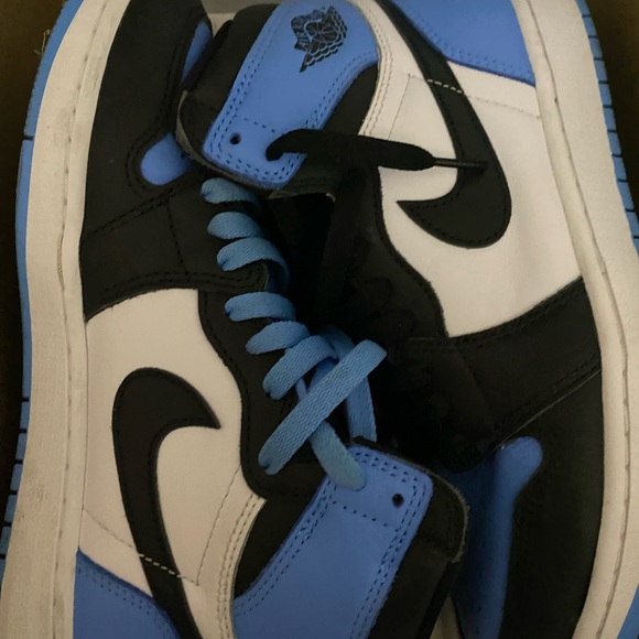 Shoes - Picture 3 of 3